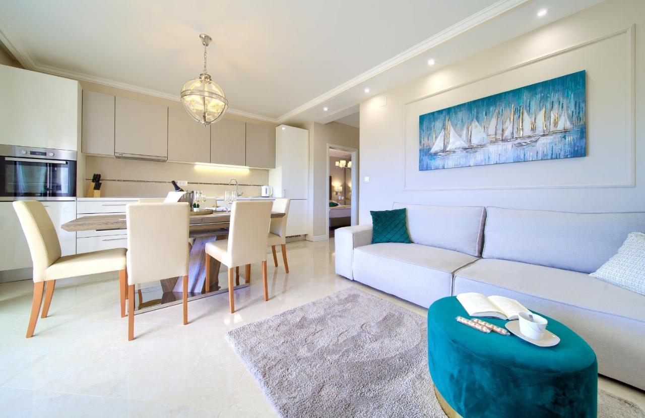 Luxury Apartments Villa Stina ปิเนซิตซี ภายนอก รูปภาพ