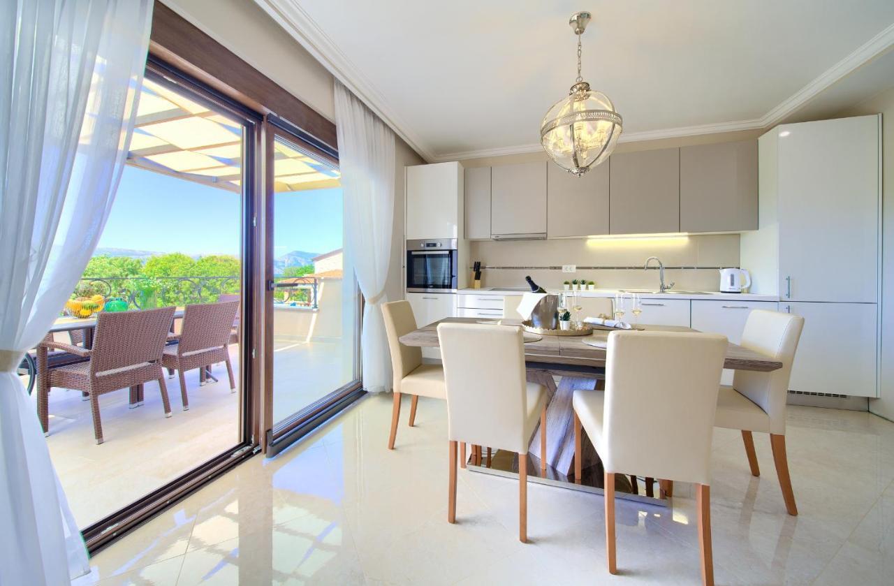Luxury Apartments Villa Stina ปิเนซิตซี ภายนอก รูปภาพ