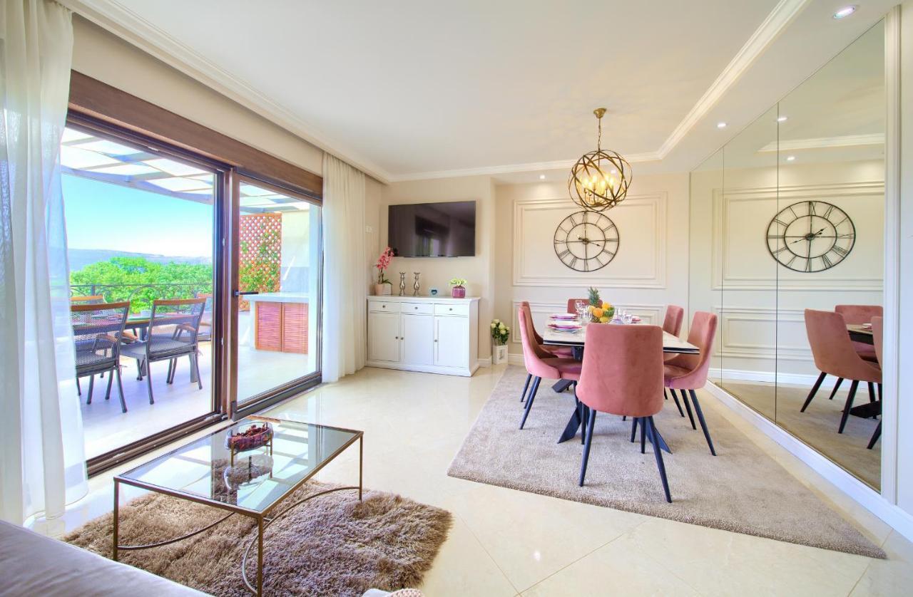 Luxury Apartments Villa Stina ปิเนซิตซี ภายนอก รูปภาพ