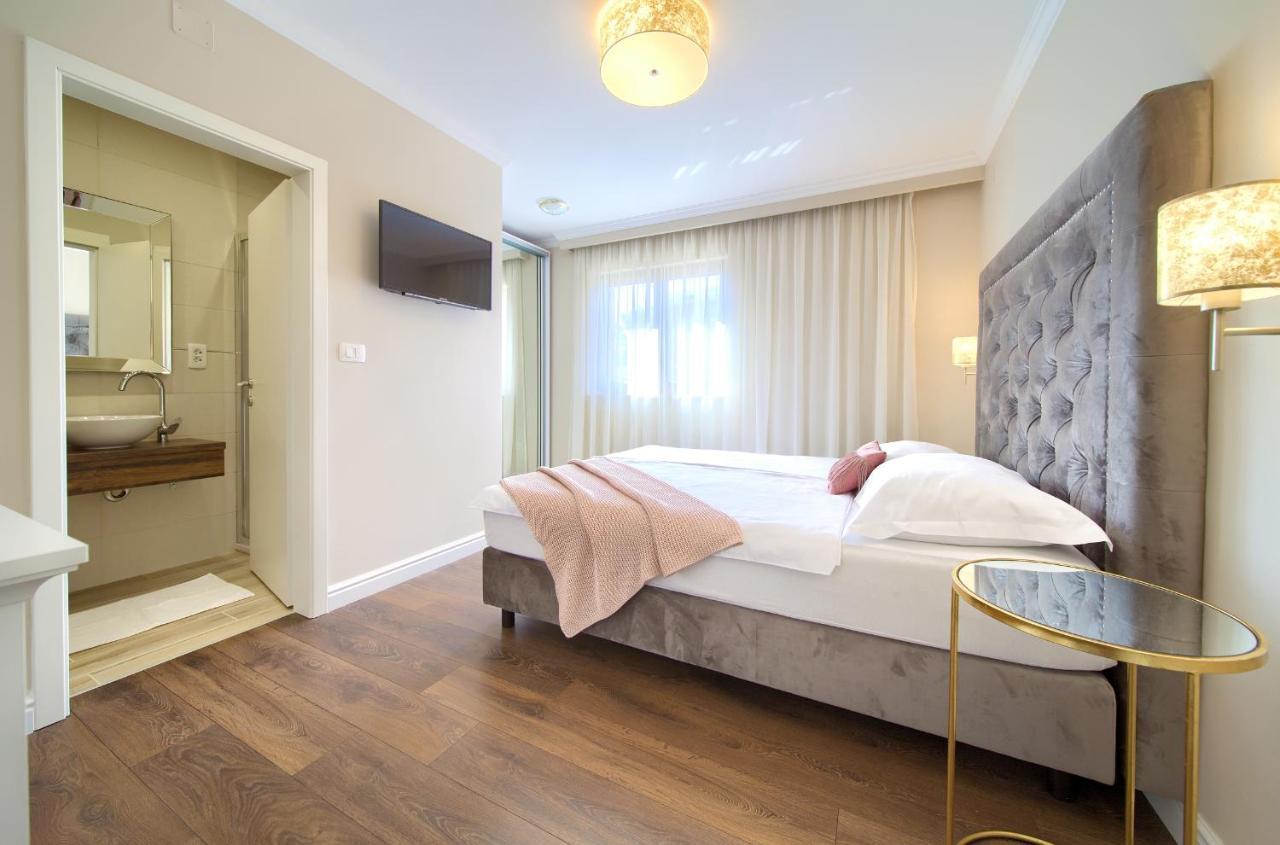 Luxury Apartments Villa Stina ปิเนซิตซี ภายนอก รูปภาพ