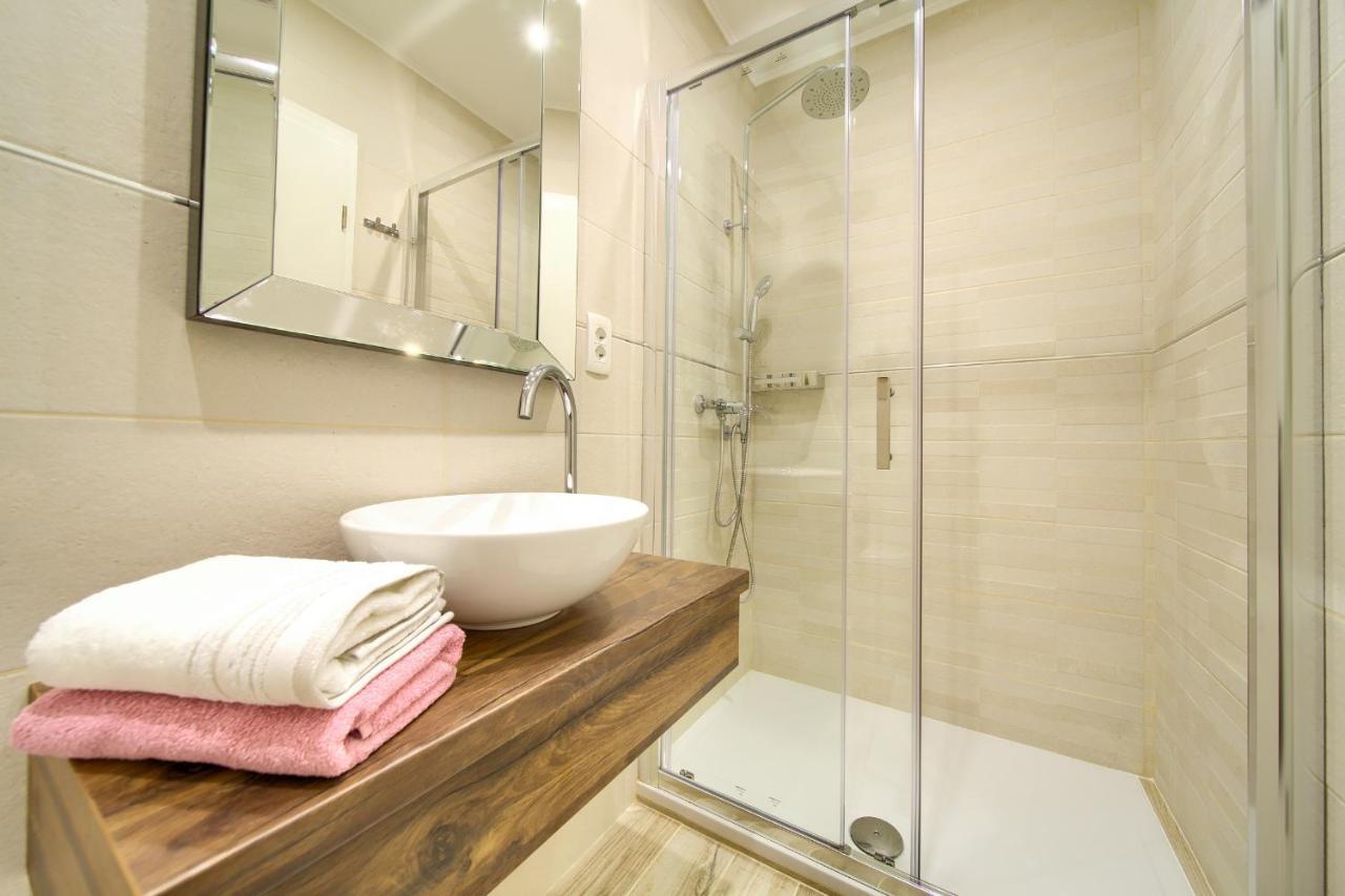 Luxury Apartments Villa Stina ปิเนซิตซี ภายนอก รูปภาพ