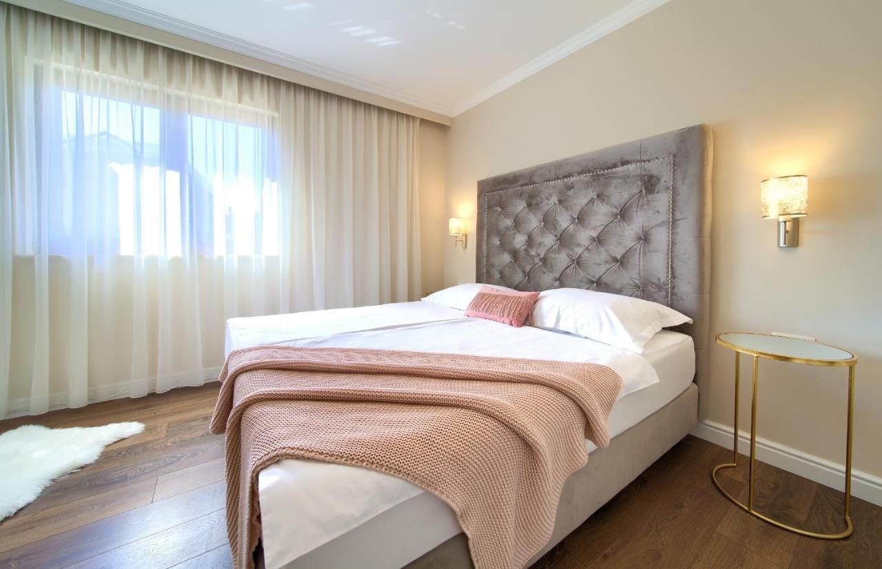 Luxury Apartments Villa Stina ปิเนซิตซี ภายนอก รูปภาพ