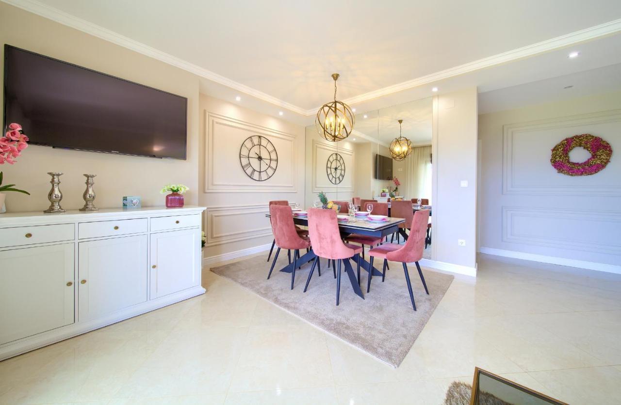 Luxury Apartments Villa Stina ปิเนซิตซี ภายนอก รูปภาพ