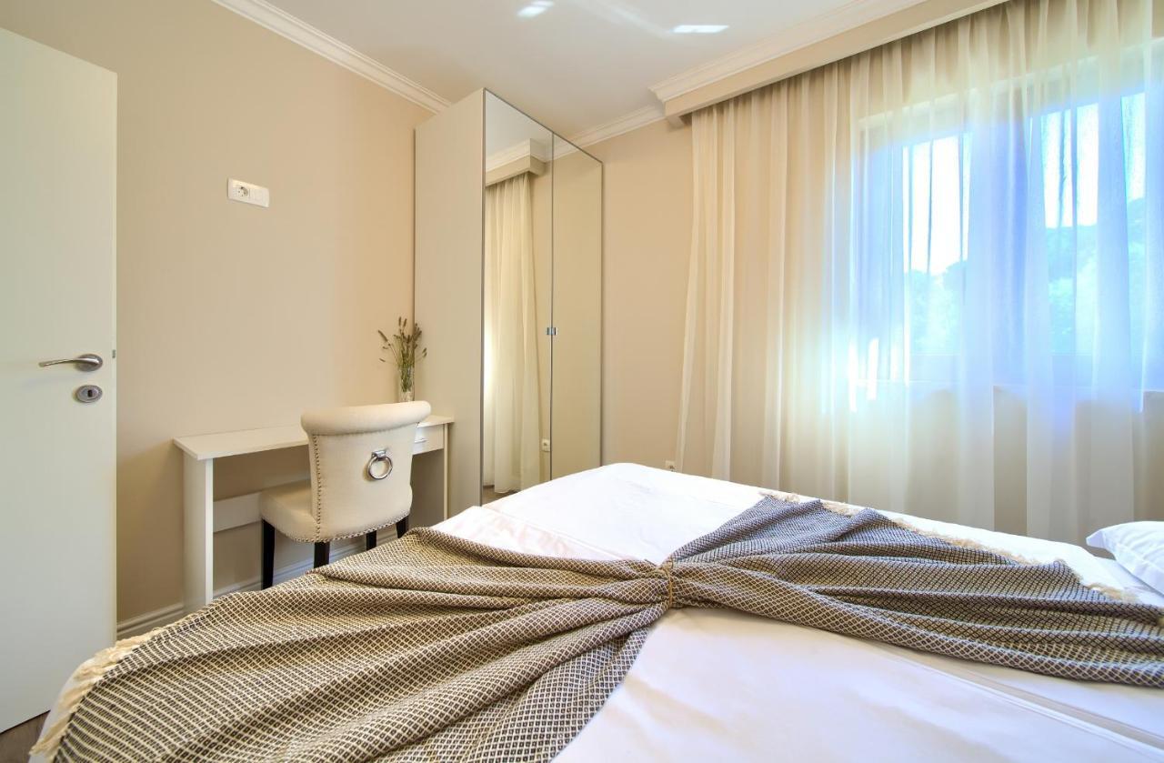 Luxury Apartments Villa Stina ปิเนซิตซี ภายนอก รูปภาพ